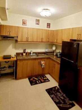 Tropical 2BR condo near airport, Paranaque